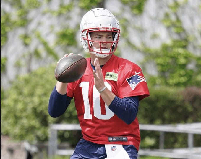 Drake or Bust: Five Questions As Patriots Training Camp Starts