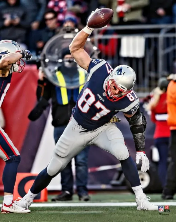 The Greatest Patriots Tight Ends of All Time — Rob Gronkowski Stands Alone